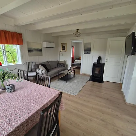Pa Leirvag/austrheim Holiday home *
